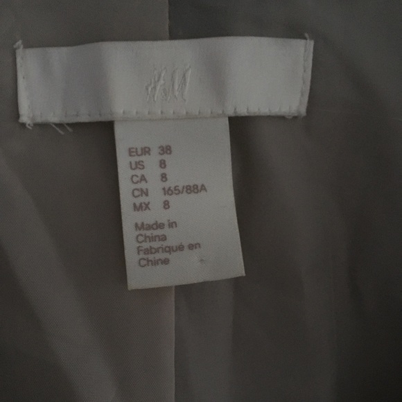 H&M Blazer - Picture 2 of 3